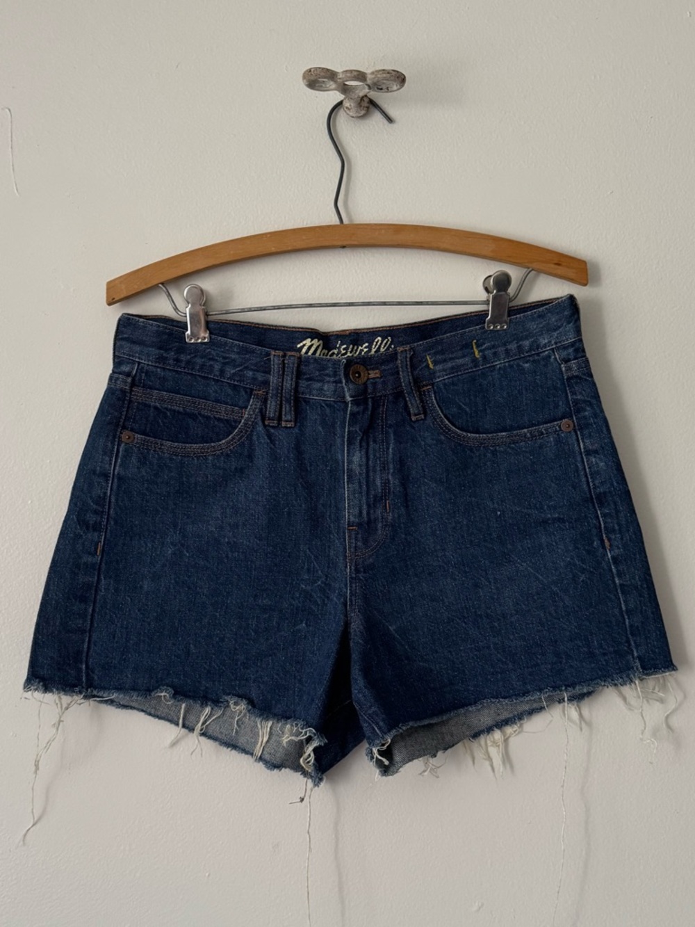 Madewell 100% Cotton Indigo Denim Mid Rise Cut-Off Shorts.